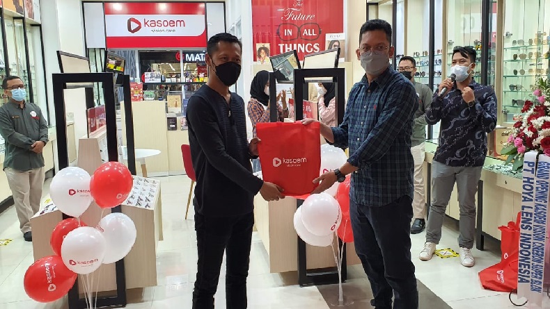 Pelajar SMP dan SMA di Kota Cirebon Dapat Pemeriksaan dan Kacamata Gratis