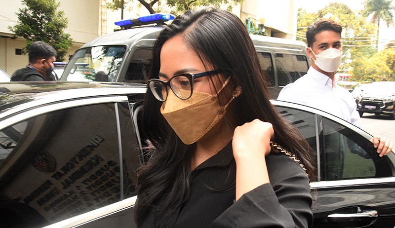 Rachel Vennya Diperiksa Perdana sebagai Tersangka - Bagian 2