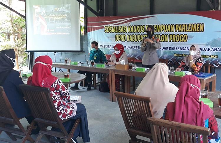 title DPRD Kulonprogo Dorong Perda Kabupaten Layak Anak, untuk Tekan Kasus Kekerasan Perempuan DPRD Kulonprogo Dorong Perda Kabupaten Layak Anak, untuk Tekan Kasus Kekerasan Perempuan