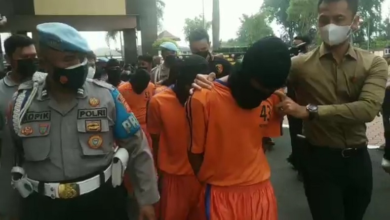 Tersangka Pembunuh Pemilik Rumah Makan di Karawang Tambah 2 Orang