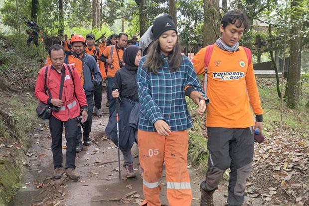  Dua Pendaki Ini Alami Hipotermia saat Mendaki Gunung Lawu 
