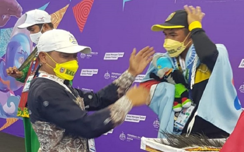 Tampil Perdana, Atlet Renang Kalsel Langsung Rebut 3 Medali Emas di Peparnas Papua