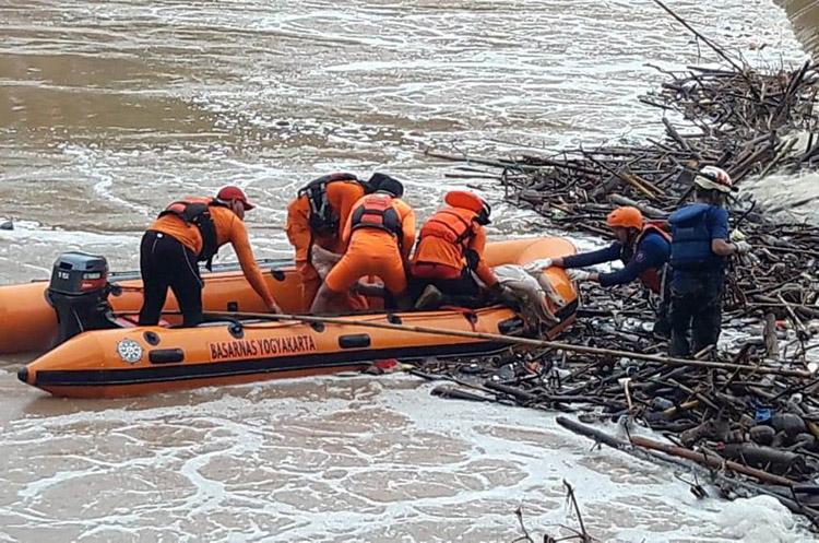 Jasad Mbah Seno yang Tenggelam di Sungai Oyo Gunungkidul Ditemukan Mengambang