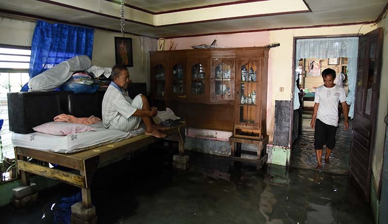 Puluhan Ribu Kepala Keluarga Terdampak Banjir Rob di Medan - Bagian 1