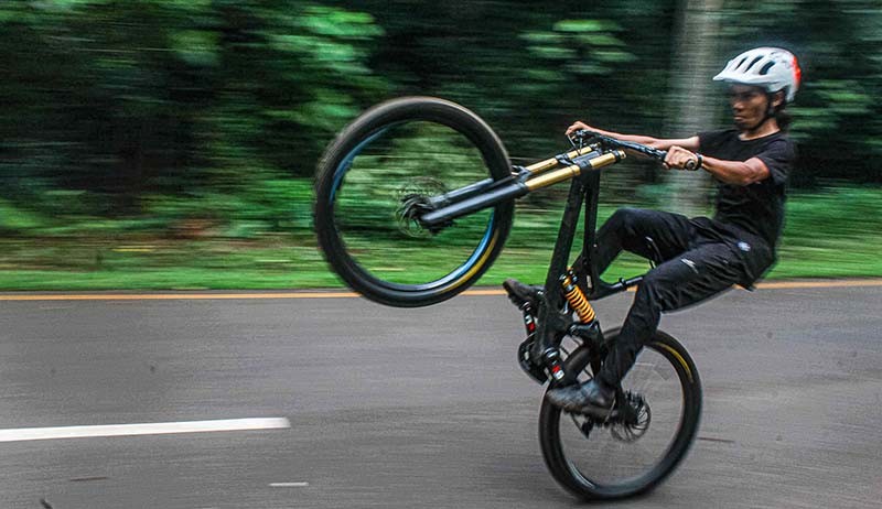 Berlatih Skill Sepeda Gunung di Hutan Universitas Indonesia - Bagian 5