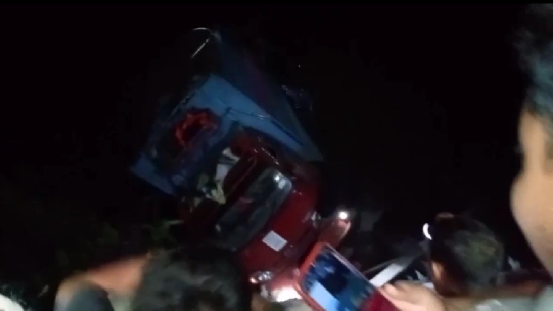 Detik-Detik Jembatan Roboh di Luwu Direkam Warga, 1 Kampung Histeris