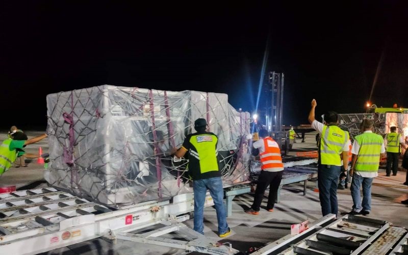 Sejumlah Motor Pembalap Ajang WSBK Tiba di Bandara Lombok