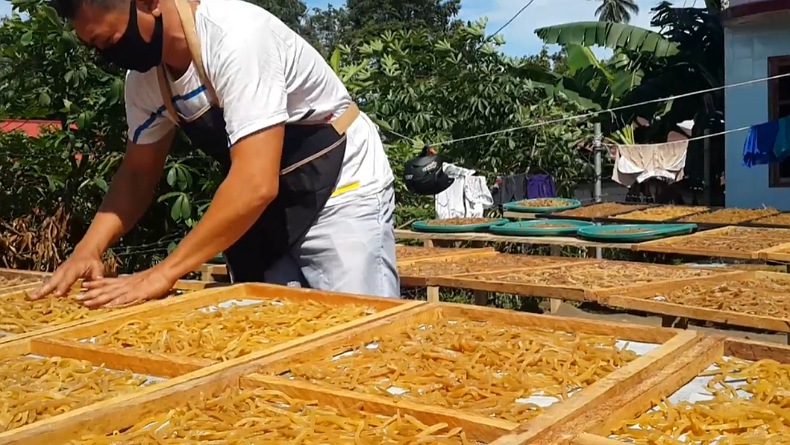 Bisnis Keripik Ikan Tuna Raih Omzet Puluhan Juta Sebulan