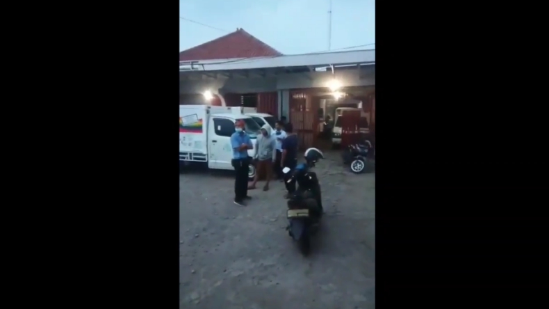 Perampok Bersenpi Beraksi di Gudang Minuman Cirebon, Uang Rp15 Juta Raib