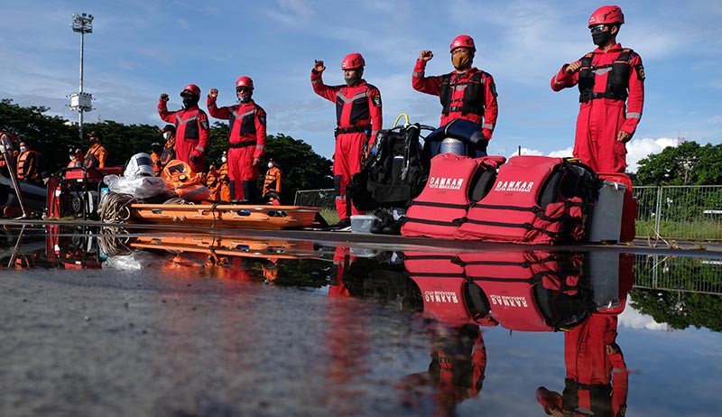 Tim SAR Sulsel Gelar Apel Kesiapan Personel Hadapi Bencana saat Musim Hujan - Bagian 2