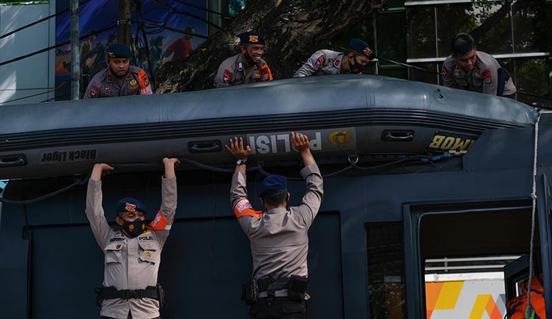 Tim SAR Sulsel Gelar Apel Kesiapan Personel Hadapi Bencana saat Musim Hujan - Bagian 1