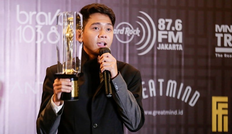 Aktor Chicco Kurniawan Raih Penghargaan Pemeran Utama Pria Terbaik FFI 2021 - Bagian 2