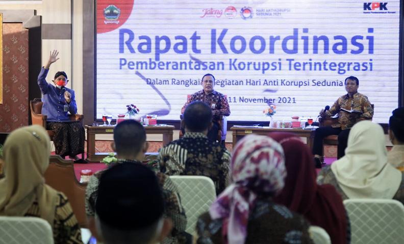 Ganjar Kumpulkan Seluruh Bupati, Wali Kota dan Pimpinan DPRD se-Jateng, Ada Apa?