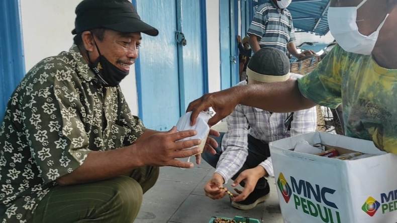 MNC Peduli dan Relawan Dorong Masyarakat Solo Terus Patuhi Prokes 