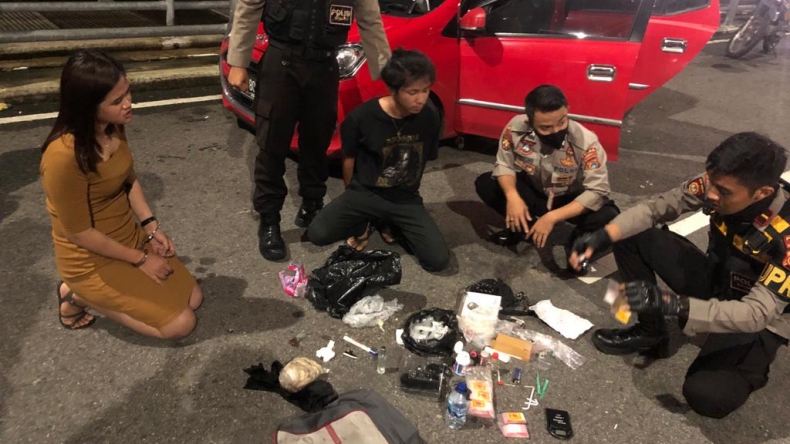 Patroli di Jembatan Emas Pangkalpinang, Polisi Tangkap 7 Remaja dan Sabu