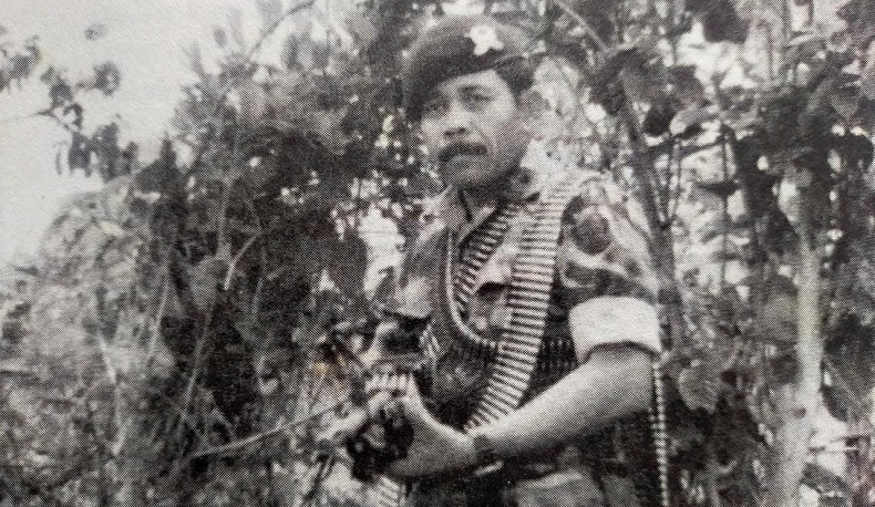  Tatang Koswara, Sniper TNI yang Mampu Tembak Kepala Musuh dari Jarak 600 Meter 