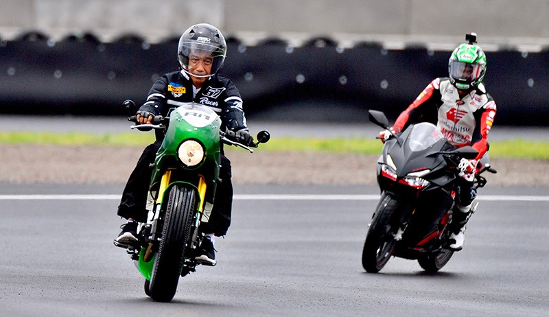 Penampakan Kawasaki W175 Custom Milik Presiden Jokowi, Warna Hijau Ada Tulisan RI 1 - Bagian 4