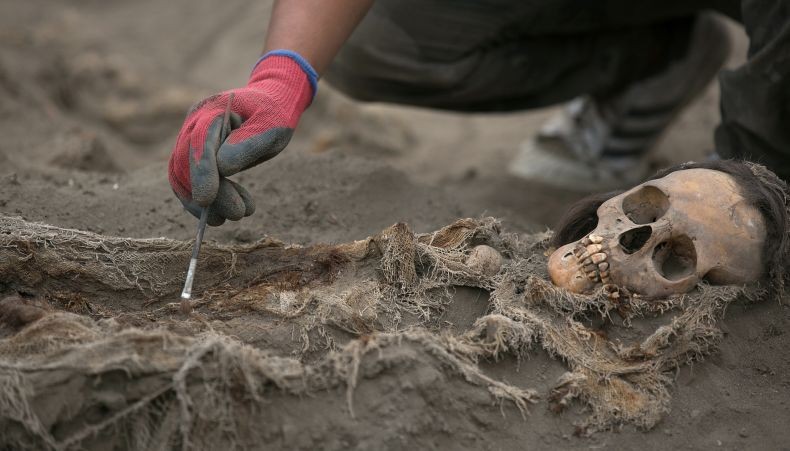 Puluhan Kerangka Manusia Ditemukan di Situs Arkeologi Peru, Tumbal?