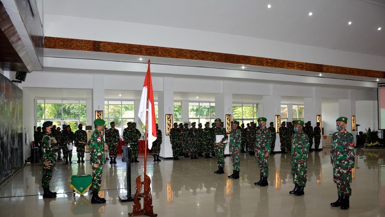 4 Prajurit Kodam Cenderawasih Dapat Penghargaan usai Rebut 5 Pucuk Senjata Api tanpa Letusan Peluru