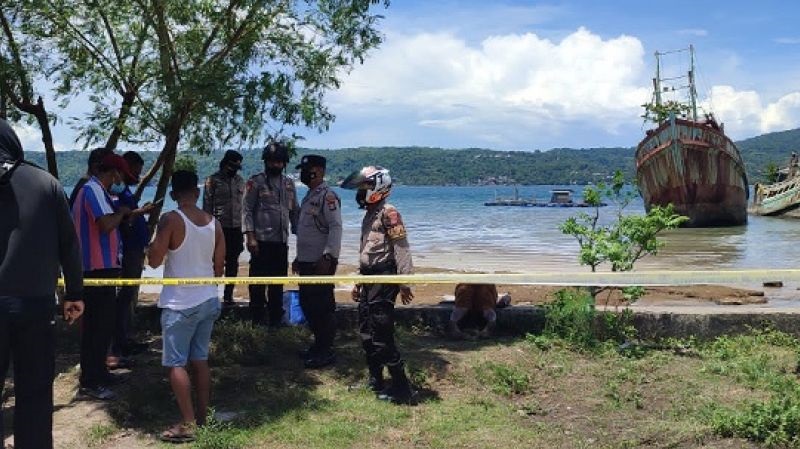 title Karyawan PT PDM Ditemukan Tewas di Pantai Desa Latta Ambon Karyawan PT PDM Ditemukan Tewas di Pantai Desa Latta Ambon