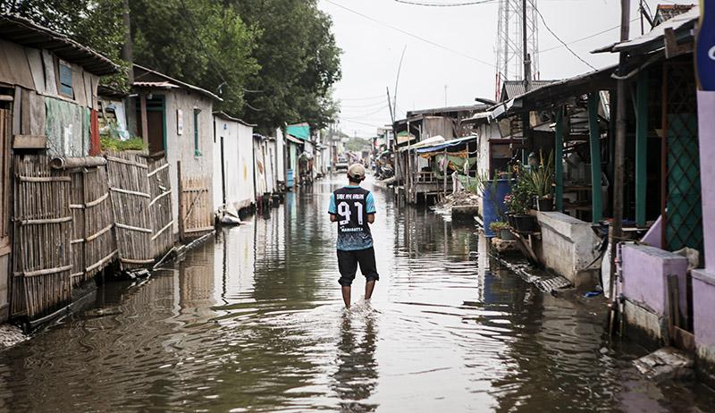 Banjir Rob di Dadap Tangerang sejak Kamis Berangsur Surut - Bagian 2