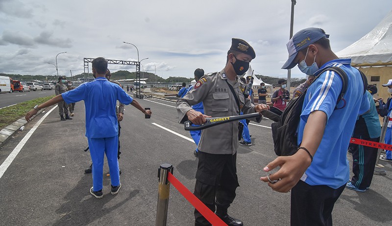 Warga Lokal NTB Gratis Nonton Balap Motor di Sirkuit Mandalika - Bagian 2