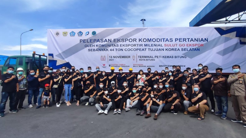 title Komunitas Milenial Sulut Ekspor 44 Ton Cocopeat ke Korea Selatan Komunitas Milenial Sulut Ekspor 44 Ton Cocopeat ke Korea Selatan