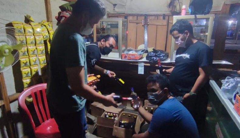 Polisi Sita Miras Pabrikan di Majalengka, Ada yang Diamankan dari Rumah Warga