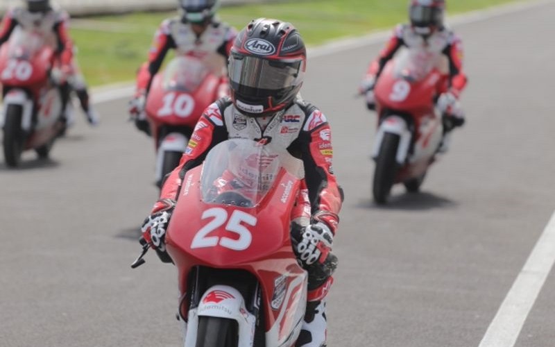 Tiga Pembalap Indonesia Start dari Baris Ketiga IATC di Sirkuit Mandalika