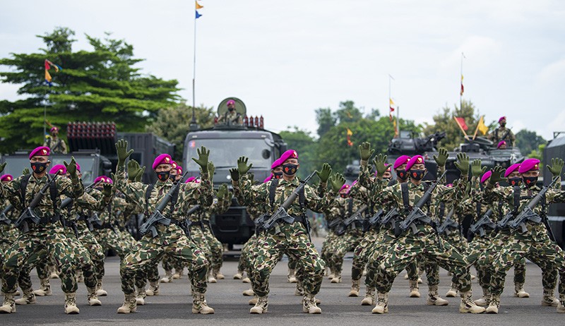 Foto-Foto HUT ke-76 Korps Marinir TNI AL - Bagian 3
