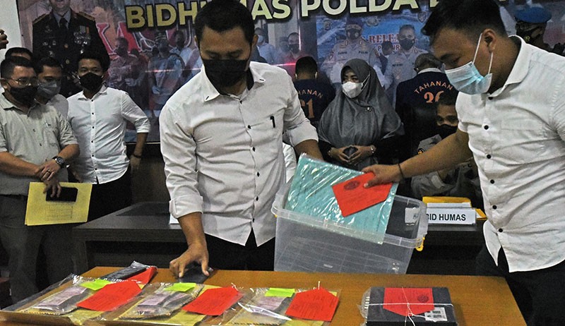 Pungli, 2 Oknum Pegawai BPN Kena OTT Ditreskrimsus Polda Banten - Bagian 1