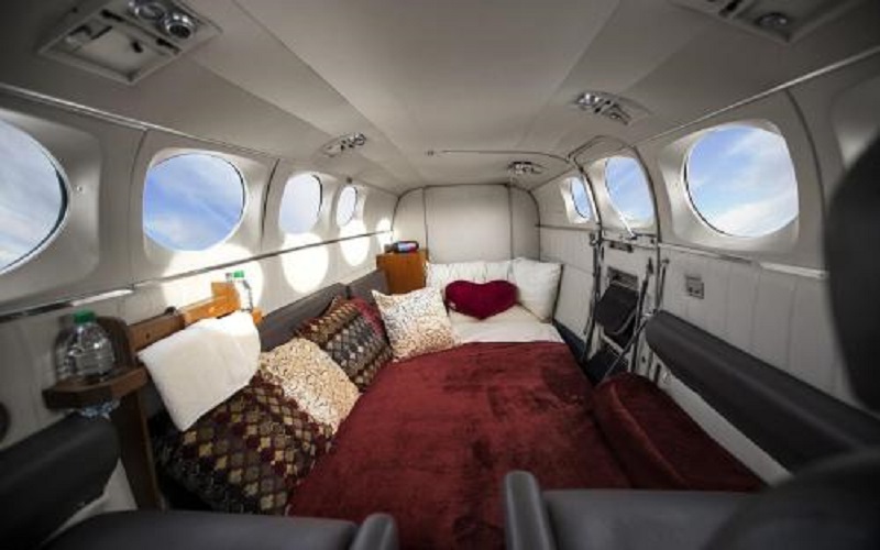 Maskapai Ini Sediakan Bilik Bercinta di Udara, Segini Tarif dan Waktunya 