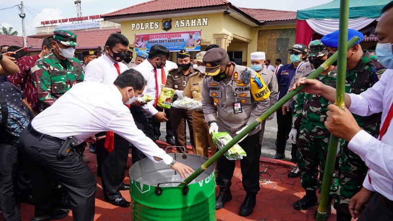 62 Kg Sabu Direbus di Polres Asahan