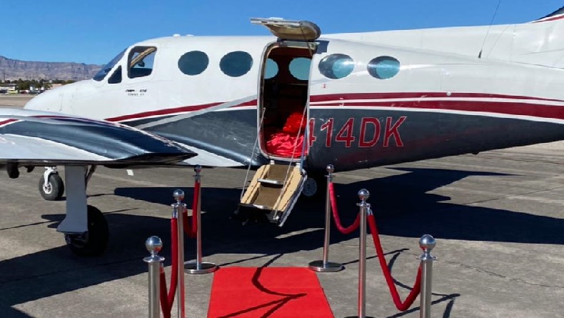 Wow, Perusahaan Ini Tawarkan Sensasi Berhubungan Seks di Angkasa