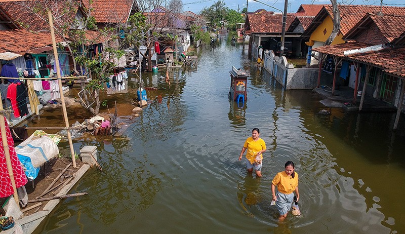 Penampakan dari Udara Banjir Rob Pekalongan Belum Surut, 570 Rumah Terendam - Bagian 2