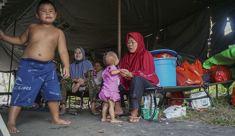 Melihat Kondisi Ribuan Pengungsi Banjir Sintang Kalbar - Bagian 2