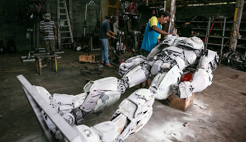 Warga Bantul Buat Robot dari Limbah Otomtif, Dijual ke Jerman hingga Rp85 Juta - Bagian 2