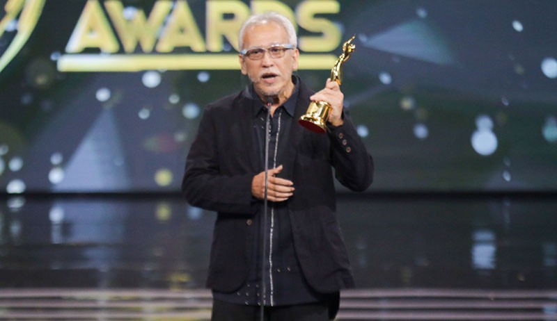 Iwan Fals Raih Penghargaan Lifetime Achievement AMI Awards 2021 - Bagian 3