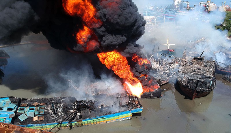 15 Kapal di Pelabuhan Kota Tegal Ludes Terbakar, Pemilik Rugi Rp45 Miliar