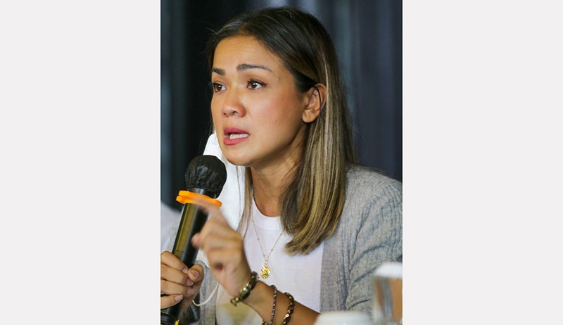 Korban Mafia Tanah, Nirina Zubir Menangis Sertifikat Senilai Rp17 M Diubah ART - Bagian 4