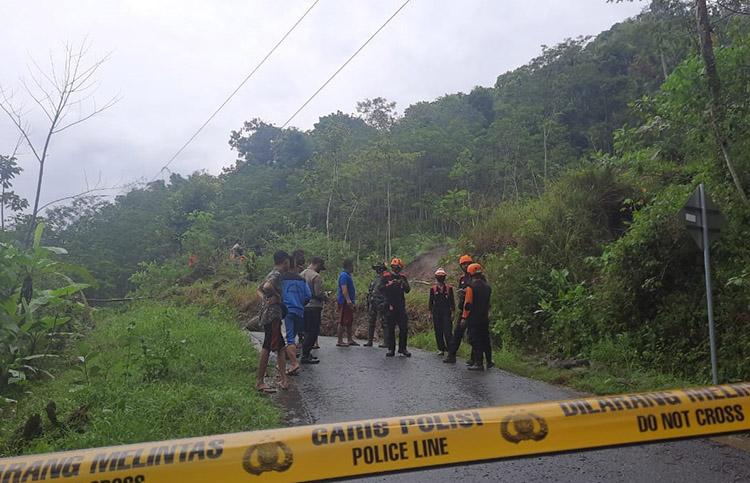  Longsoran Bukit di Jalur Wisata Kedung Pedut Kulonprogo Belum Tertangani 