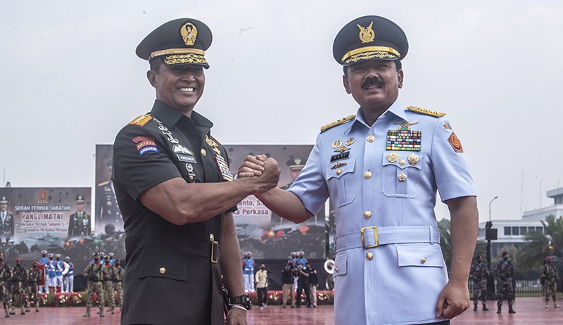 Salam Komando Panglima TNI Jenderal Andika Perkasa dan Marsekal Hadi Tjahjanto - Bagian 1