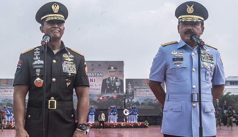 Salam Komando Panglima TNI Jenderal Andika Perkasa dan Marsekal Hadi Tjahjanto - Bagian 3
