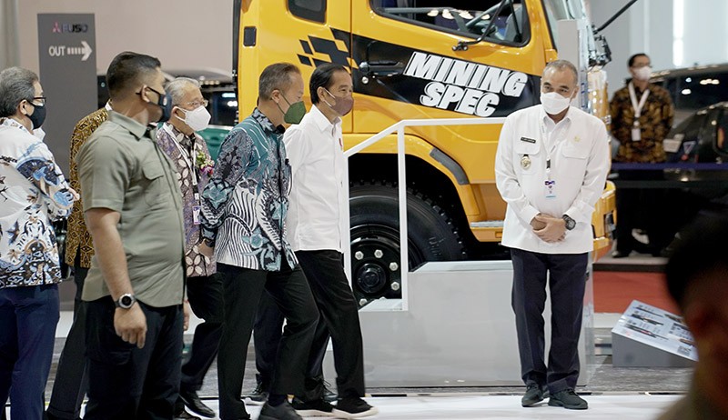Presiden Joko Widodo Jajal Mitsubishi Fuso New Mining Spec - Bagian 4