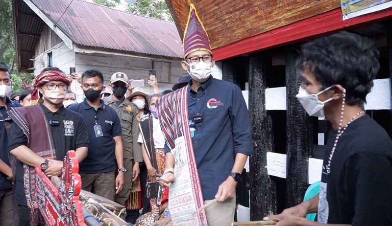 Menteri Sandiaga Berikan Alat Pertukangan, Masyarakat Kreatif, Lapangan Kerja Terbuka - Bagian 2