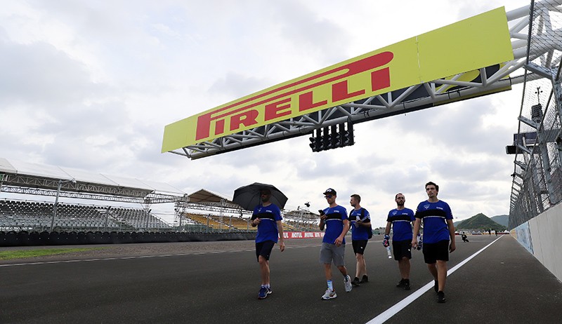 Kenali Track, Pembalap WSBK Jalan Kaki Keliling Lintasan Sirkuit Mandalika - Bagian 1