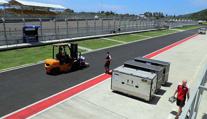 Begini Persiapan Sehari Sebelum Balap Motor WSBK di Sirkuit Mandalika - Bagian 2