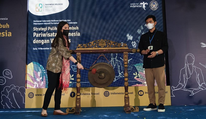 Wamenparekraf Angela Tanoesoedibjo dan Wali Kota Solo Gibran Luncurkan Solo Wellness City - Bagian 1