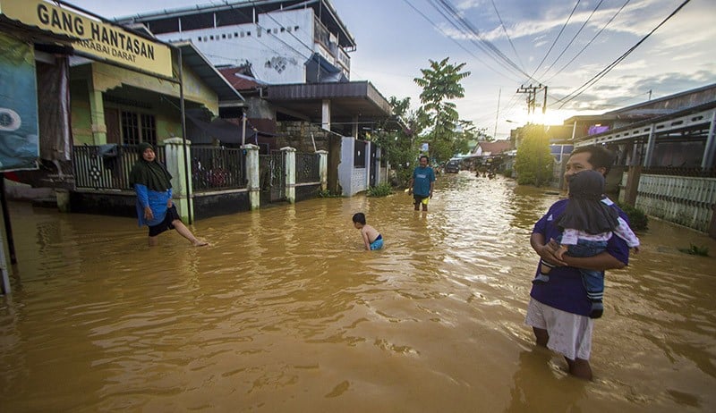 Tanggulangi Banjir di Hulu Sungai Tengah, BPBD Kalsel Terjunkan Bantuan dan Personel