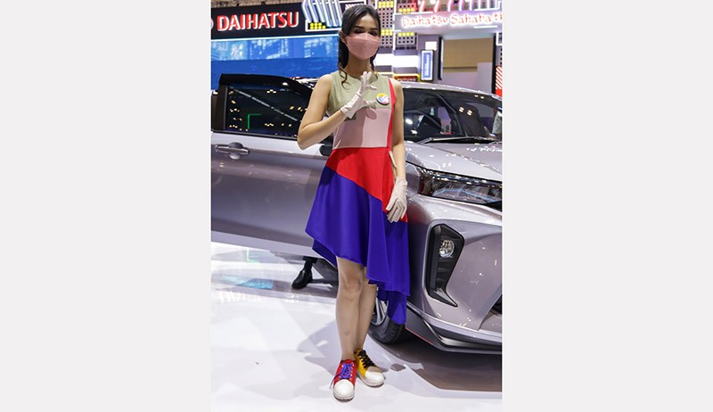 Penampilan SPG Cantik Mencuri Perhatian Pengunjung GIIAS 2021 - Bagian 3